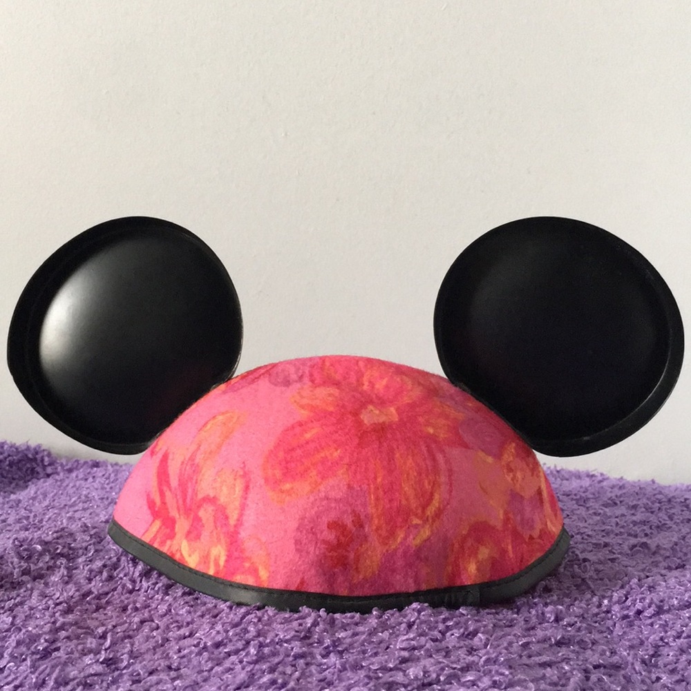 Minnie Mouse hat - Picture 2 of 7